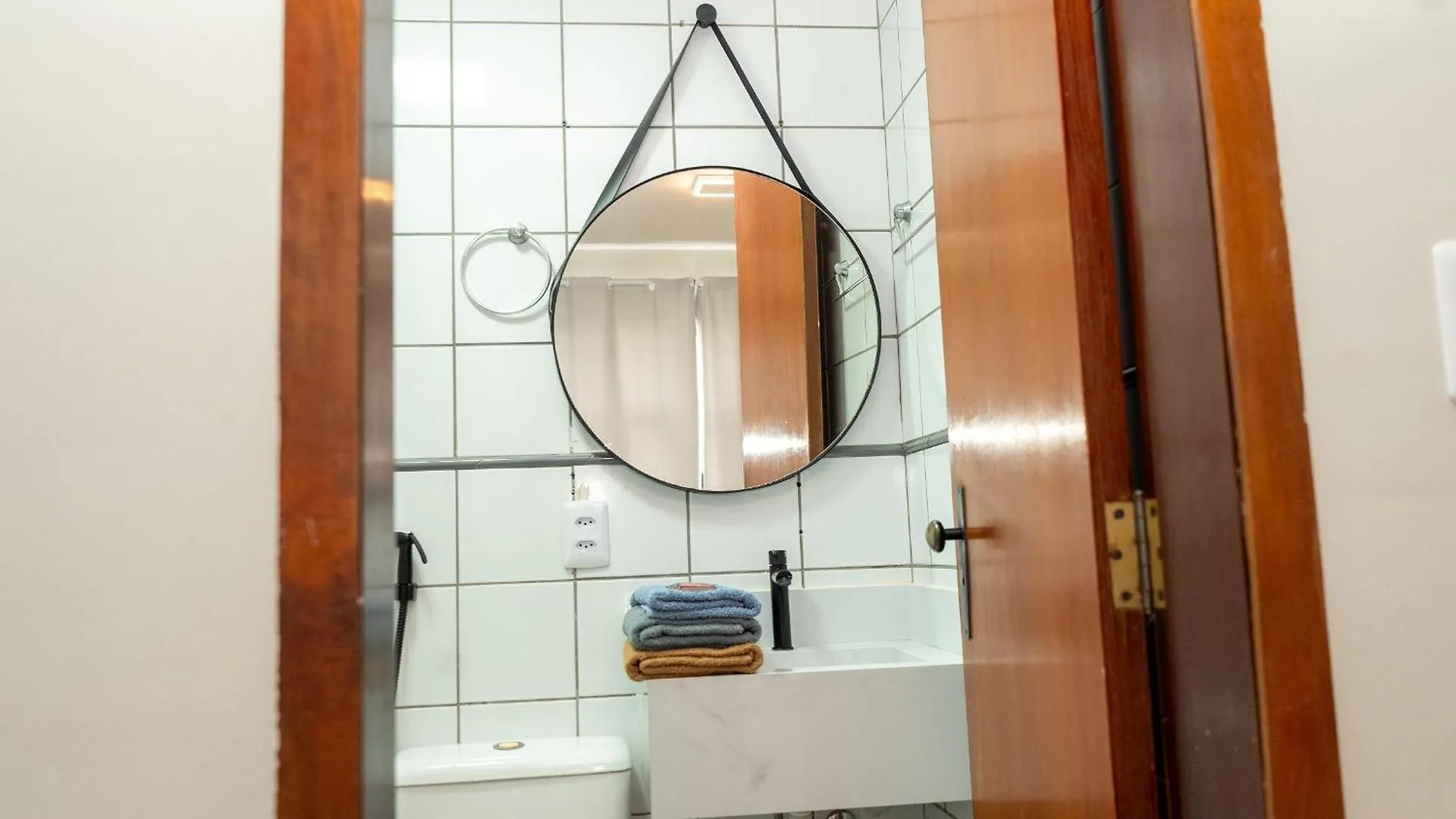 Kit Ponte Jk - 108 - Sudoeste - Melhor Custo Beneficio - Ate 4 Pessoas Brasília